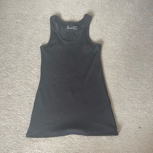 Under Armour fitted tank